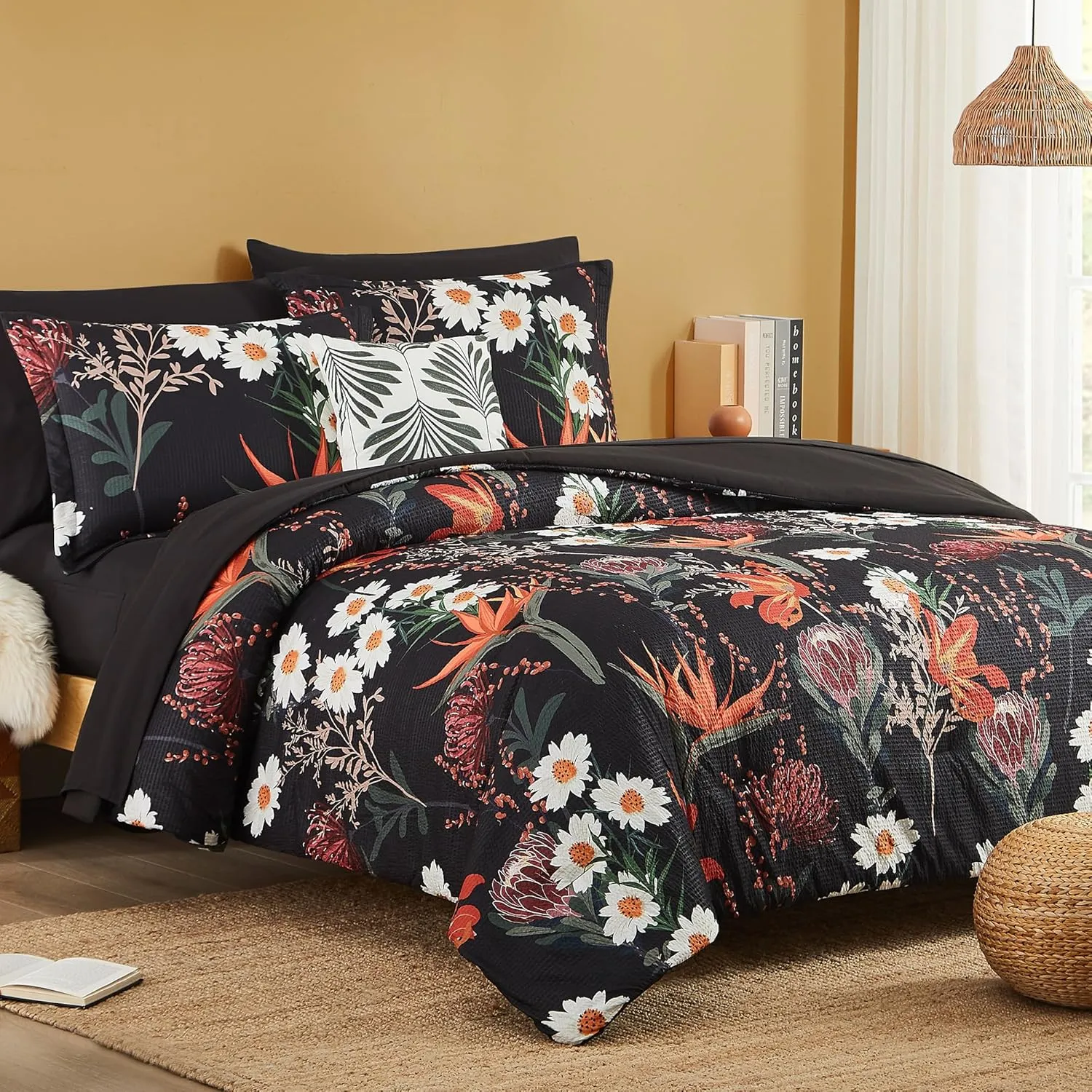 CASAAGUSTO Queen Comforter Set, 7 PCS Black Shore Floral Comforter Set with Flowers Leaves Pattern, Soft Seersucker Design All Season Queen Size Bedding Set (90"X90")