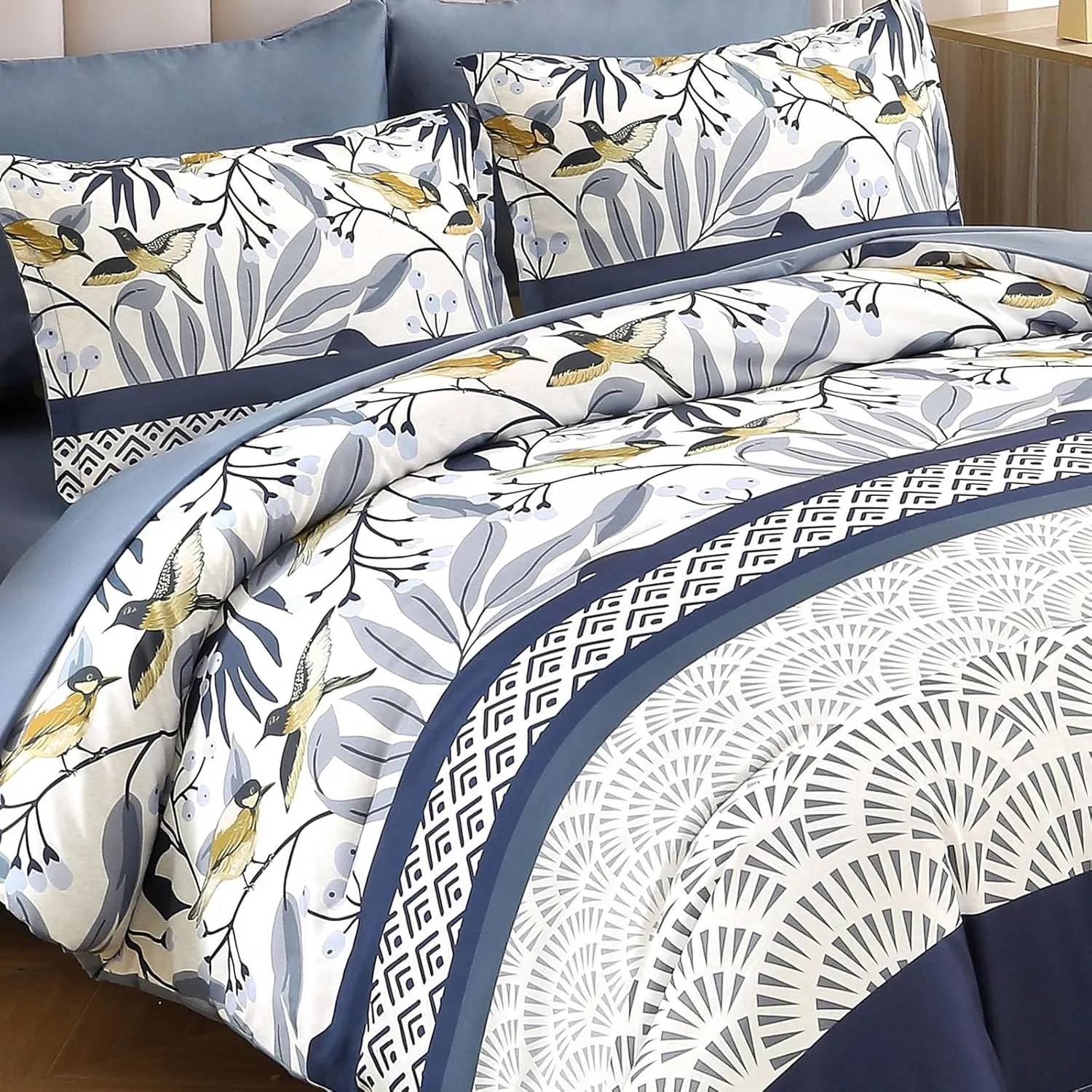 Dintszyayue King Size Comforter Set, 7 Pieces Blue Boho Comforter for King Bed, Leaves Botanical Bed in a Bag, Soft Microfiber Bird Bedding Set with Pillowcases,Flat Sheet,Fitted Sheet,Pillow Shams