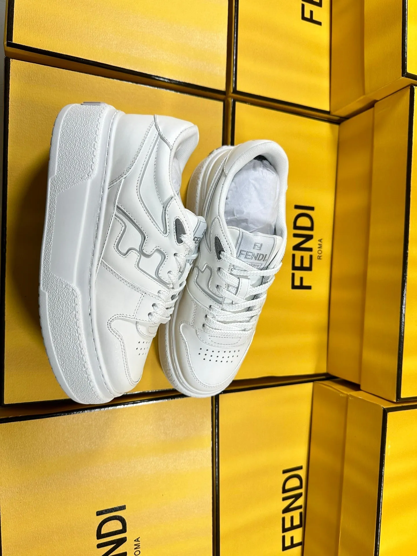FENDI Tailored options Shipping guarantee THICK-SOLDED SNEAKER LAMBSKIN IN FENDI WHITE