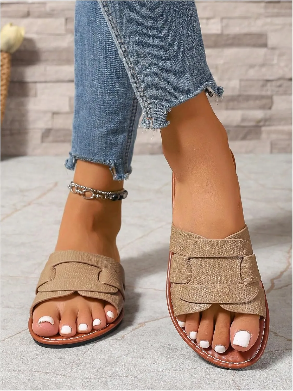 GORGLITTER Women's Open Toe Dressy Beach Sandal Trendy 2025 Comfy Flat Slide Summer Sandals