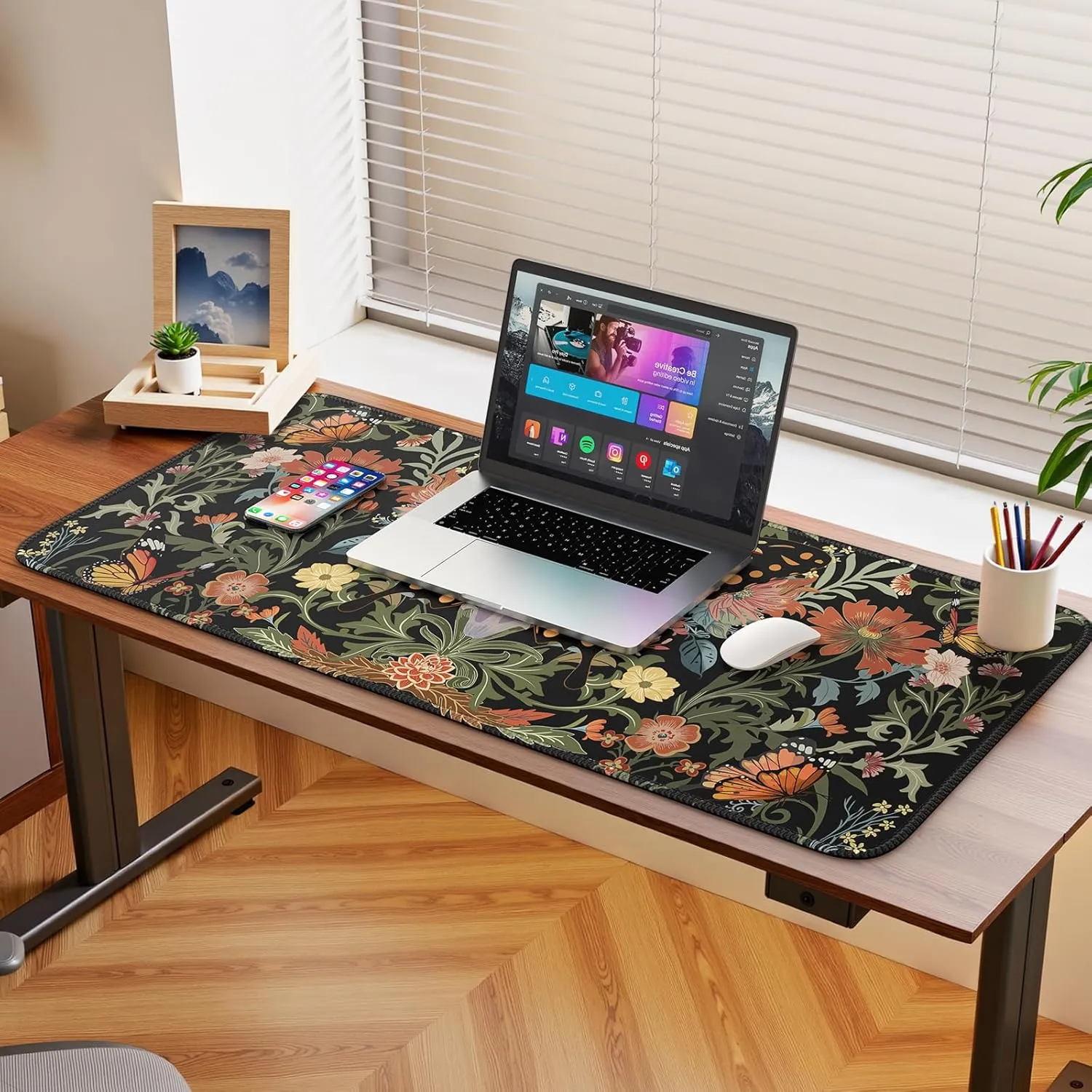 iLeadon Extended Desk Mouse Pad Mat, Dark Floral Cute Vintage Mousepad Desk Pad XXL Extra Large Gaming Keyboard Mat,Butterfly Computer Mouse Mat Plant Deskpad for Women Home Office，35.4x15.7 in
