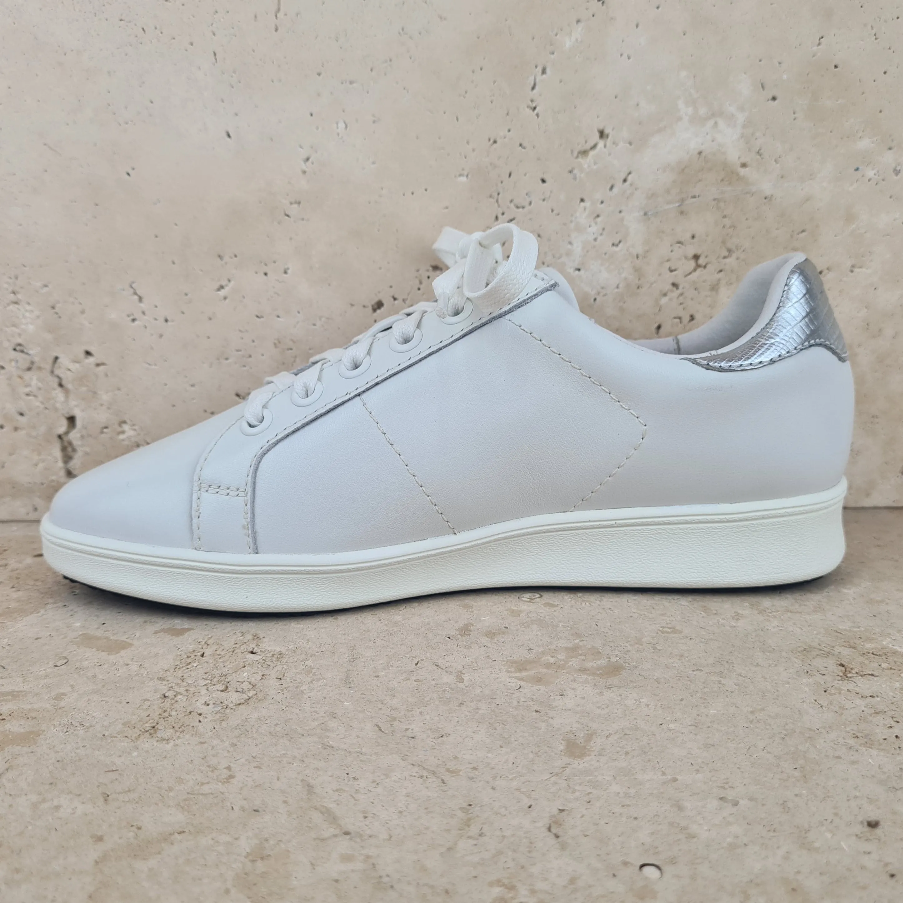 JACKiE III White/Silver Lizard