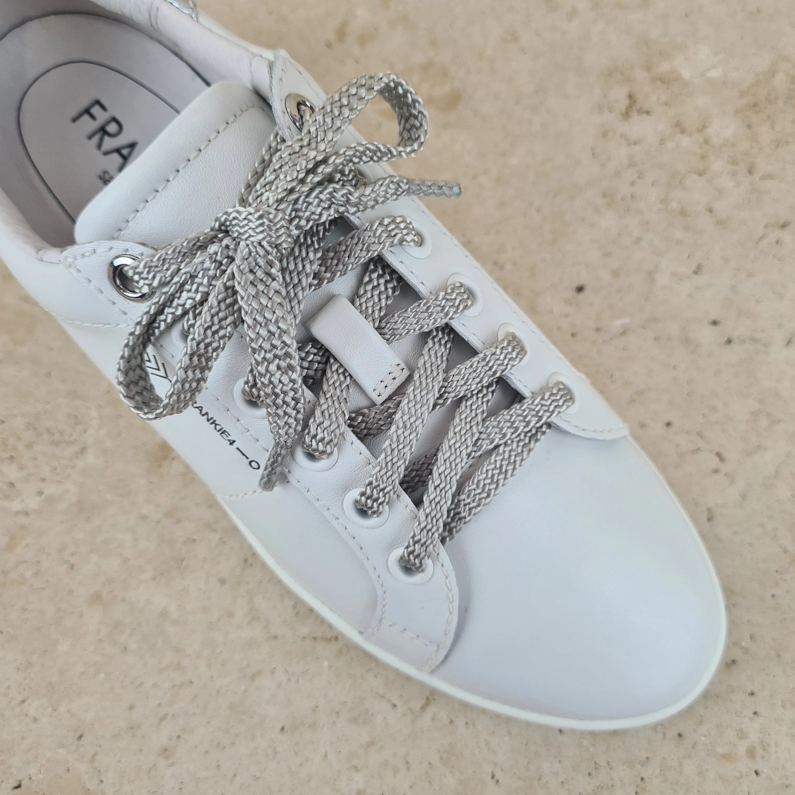 JACKiE III White/Silver Lizard