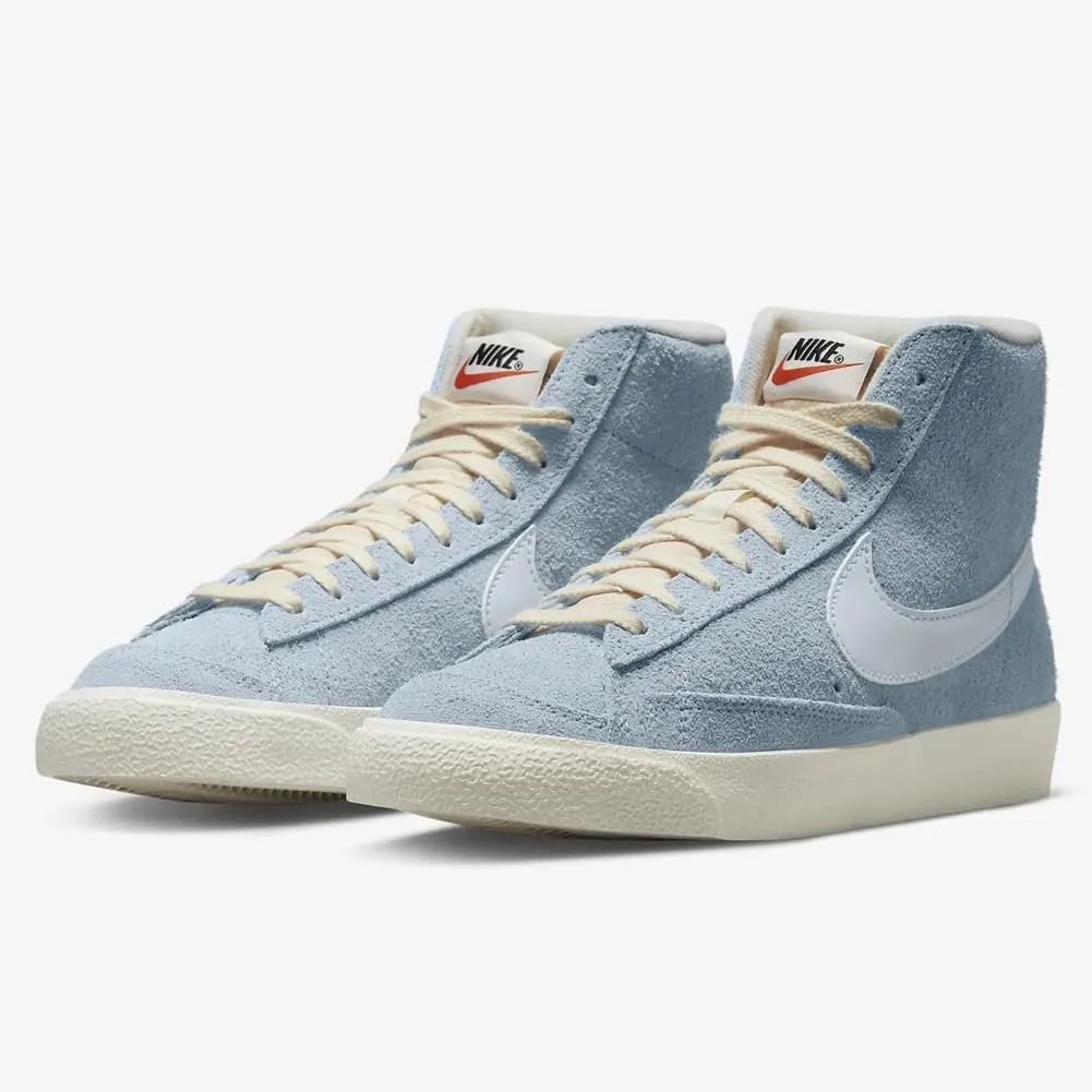Nike Women's Blazer Mid '77 Sneaker