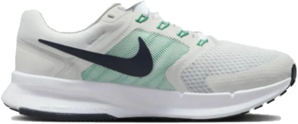 Nike Women's Run Swift 3 Sneaker