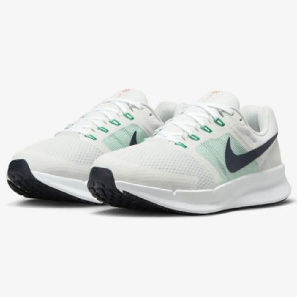 Nike Women's Run Swift 3 Sneaker