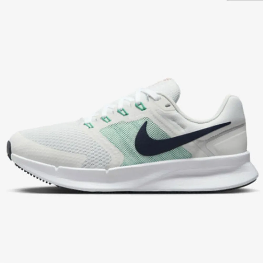 Nike Women's Run Swift 3 Sneaker