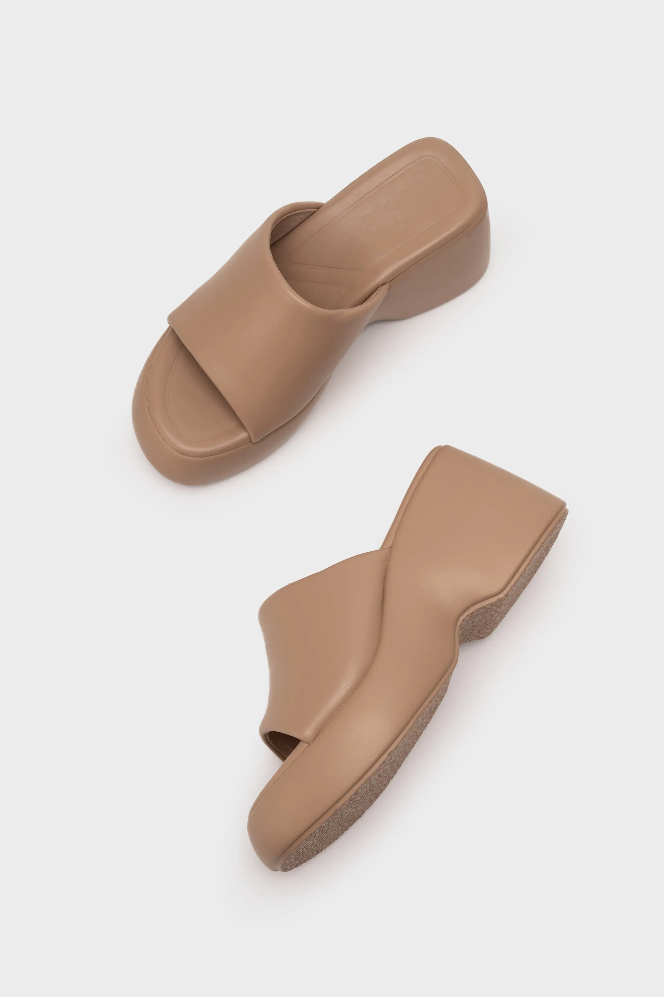 PADDED WEDGE HEEL SLIDE