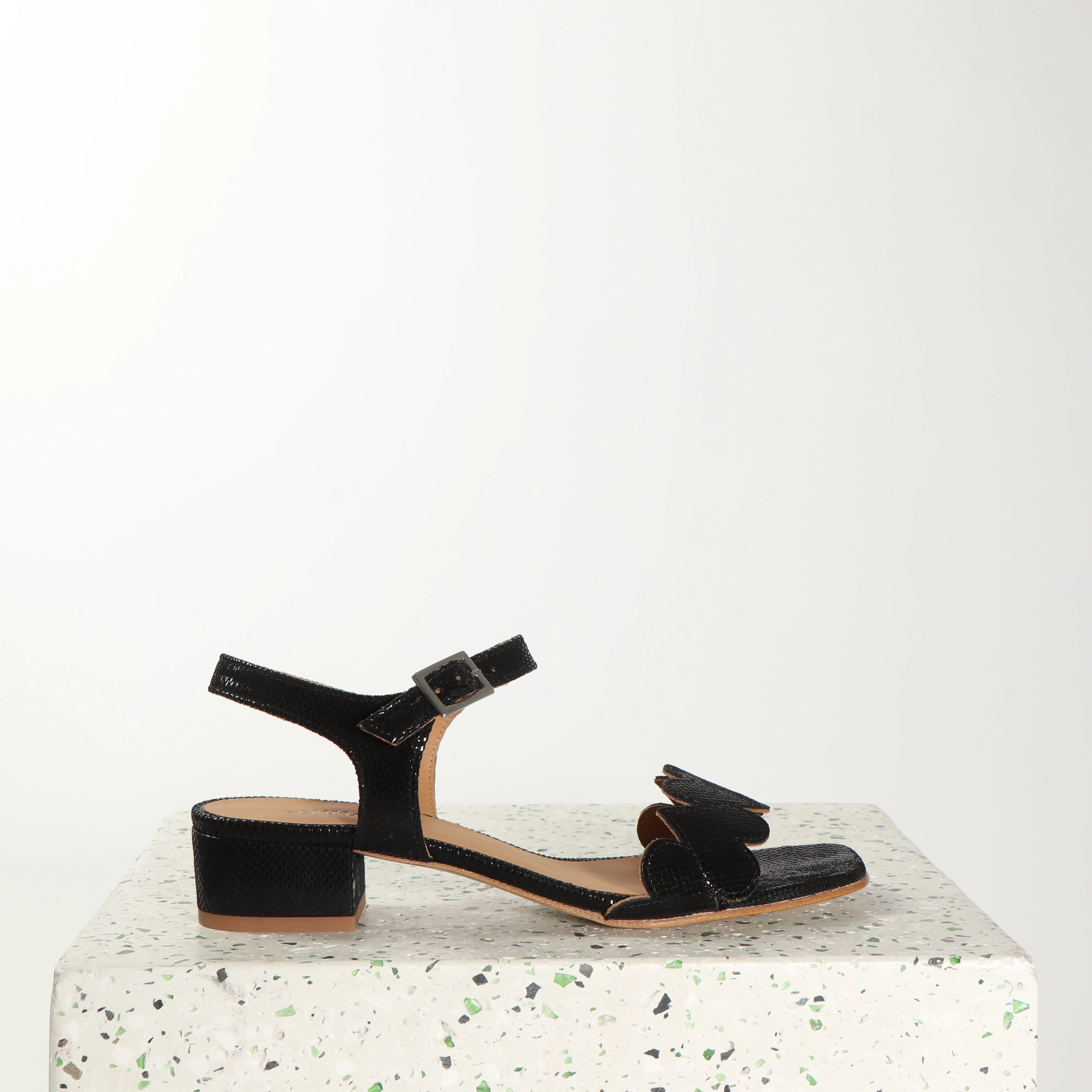 Poppy Viper Black
