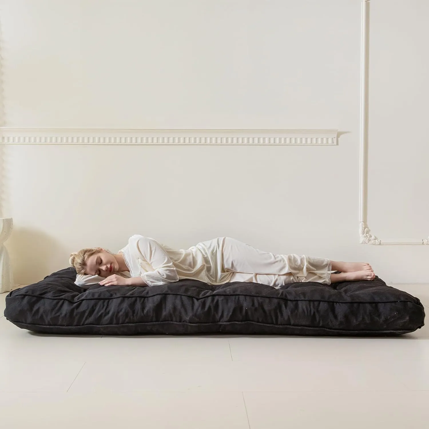 YOSHOOT 6 Inches Futon Mattress Full Size, Thick Futons Sofa Couch Bed, Floor Mattress for Adults, Shredded Foam Filling, Medium Firm(Frame Not Included), Black(54"x75")
