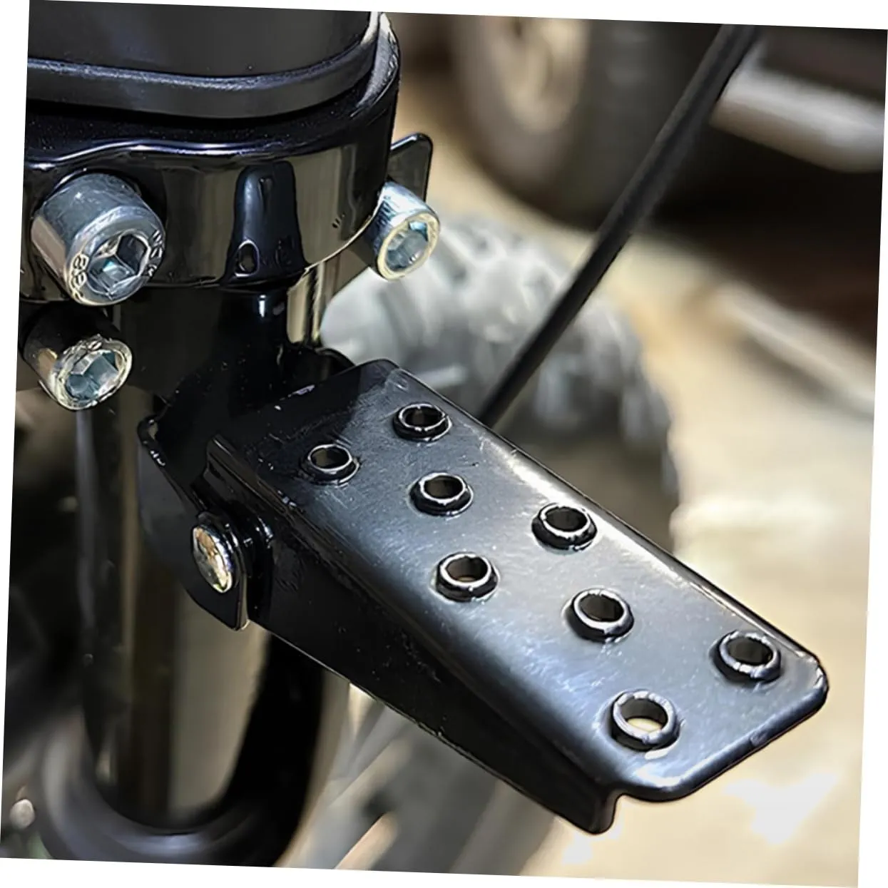 Zerodeko Bike Pedal Plate Metal Rear Seat Footrest Pedals Non-slip for Rear Seat Universal Folding for Cycling Enthusiasts