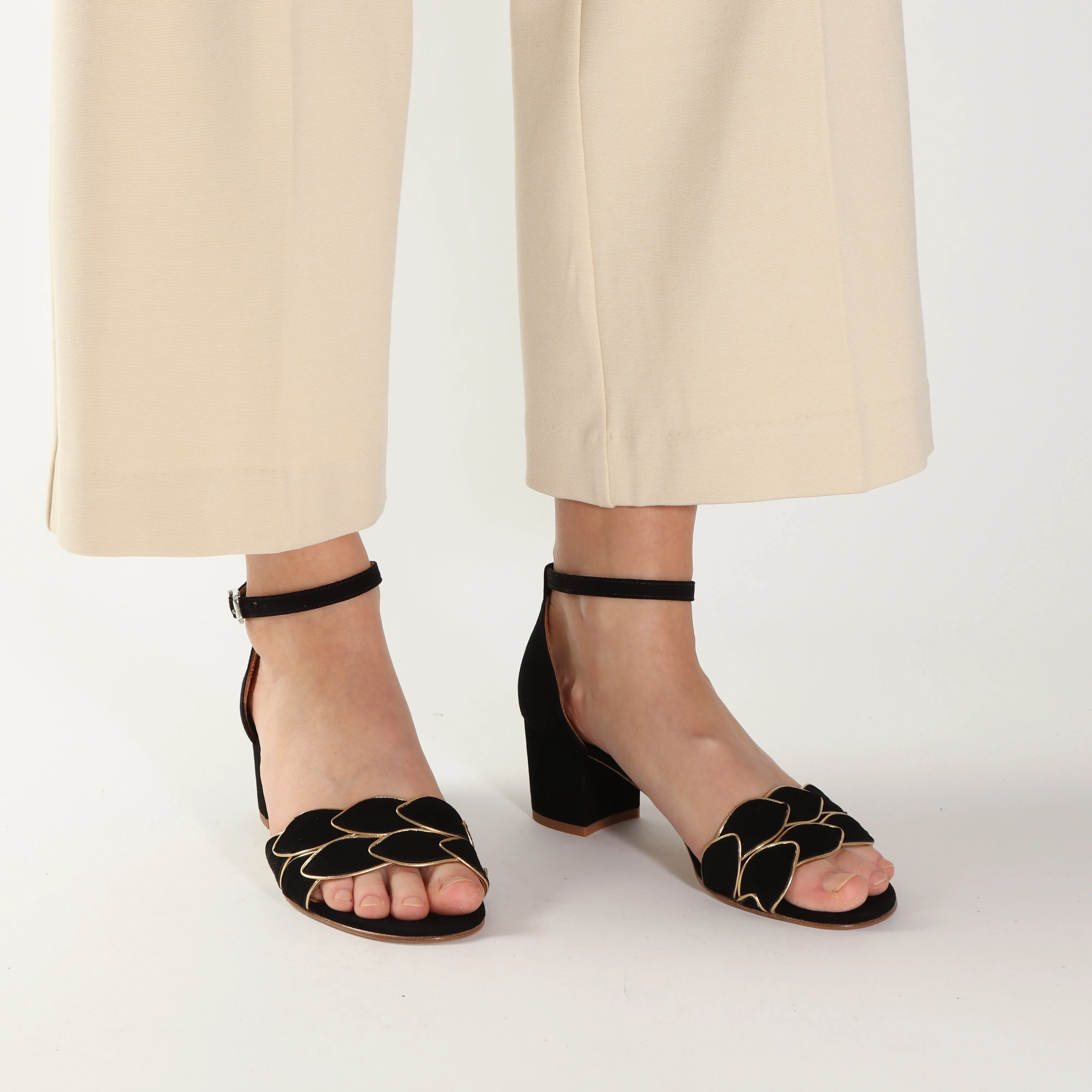 Zoe Suede Black & Gold - last pair 37